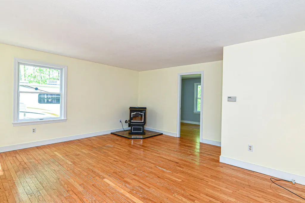 8 Chapman Lane Kennebunk ME 04043