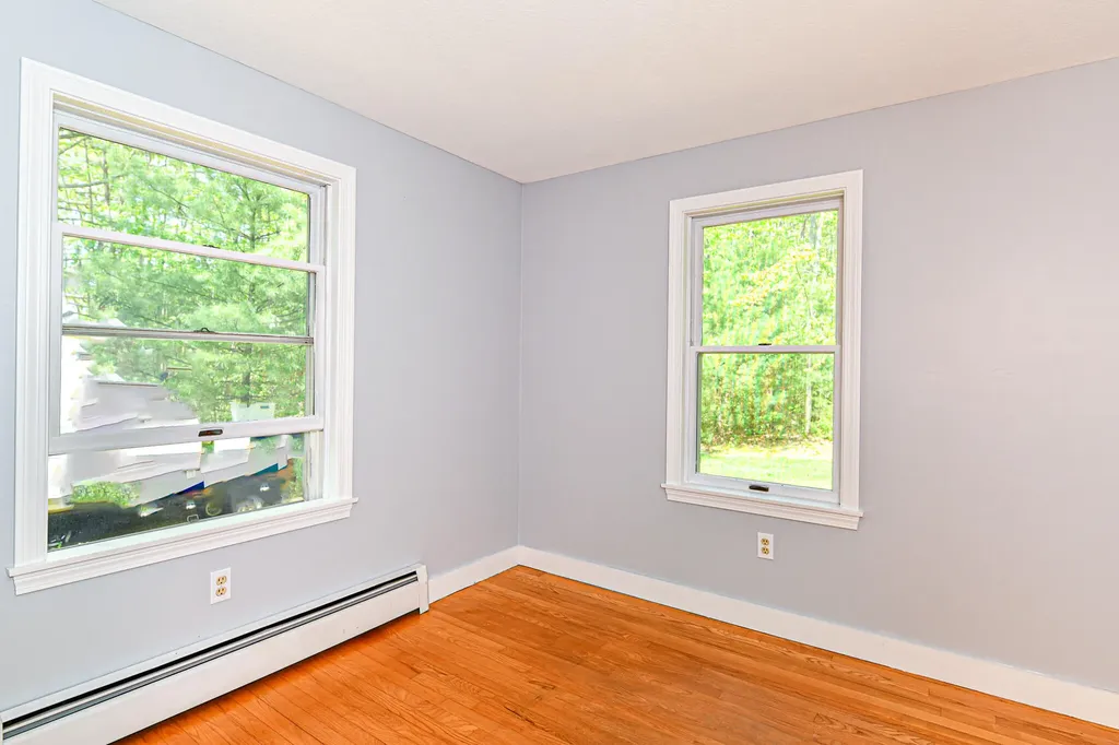 8 Chapman Lane Kennebunk ME 04043