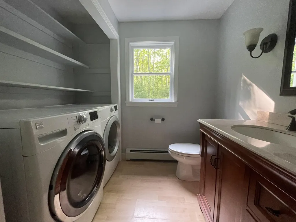 8 Chapman Lane Kennebunk ME 04043