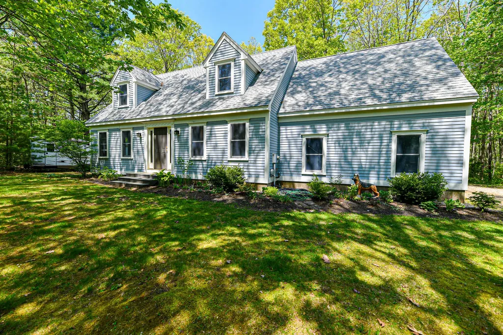8 Chapman Lane Kennebunk ME 04043