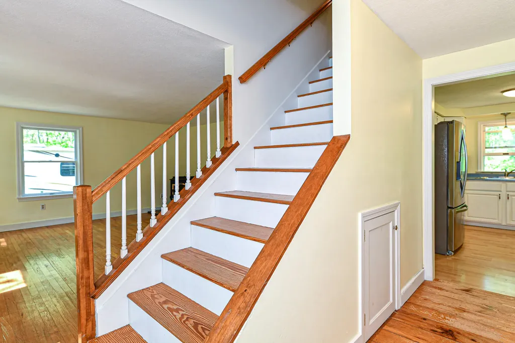 8 Chapman Lane Kennebunk ME 04043