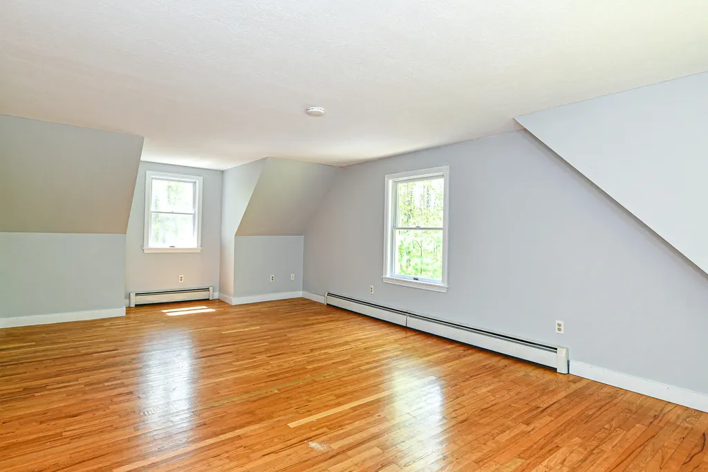 8 Chapman Lane Kennebunk ME 04043
