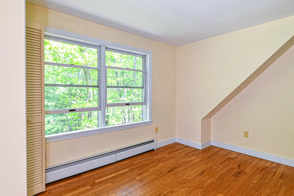 8 Chapman Lane Kennebunk ME 04043