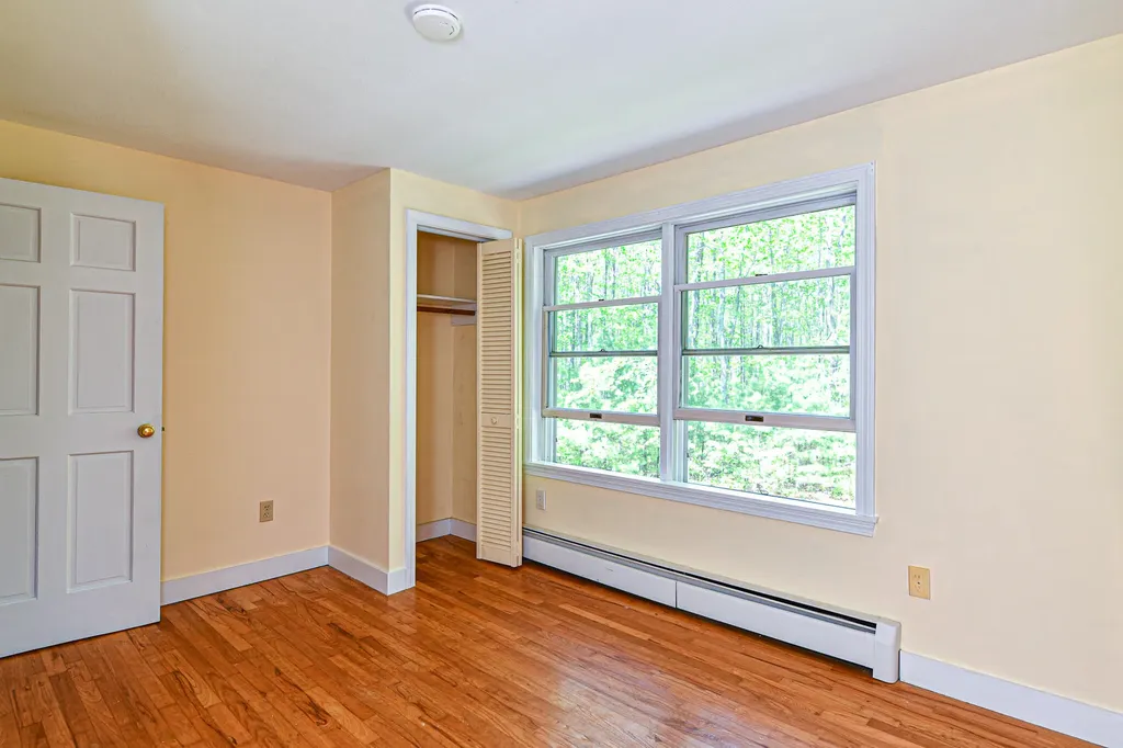 8 Chapman Lane Kennebunk ME 04043