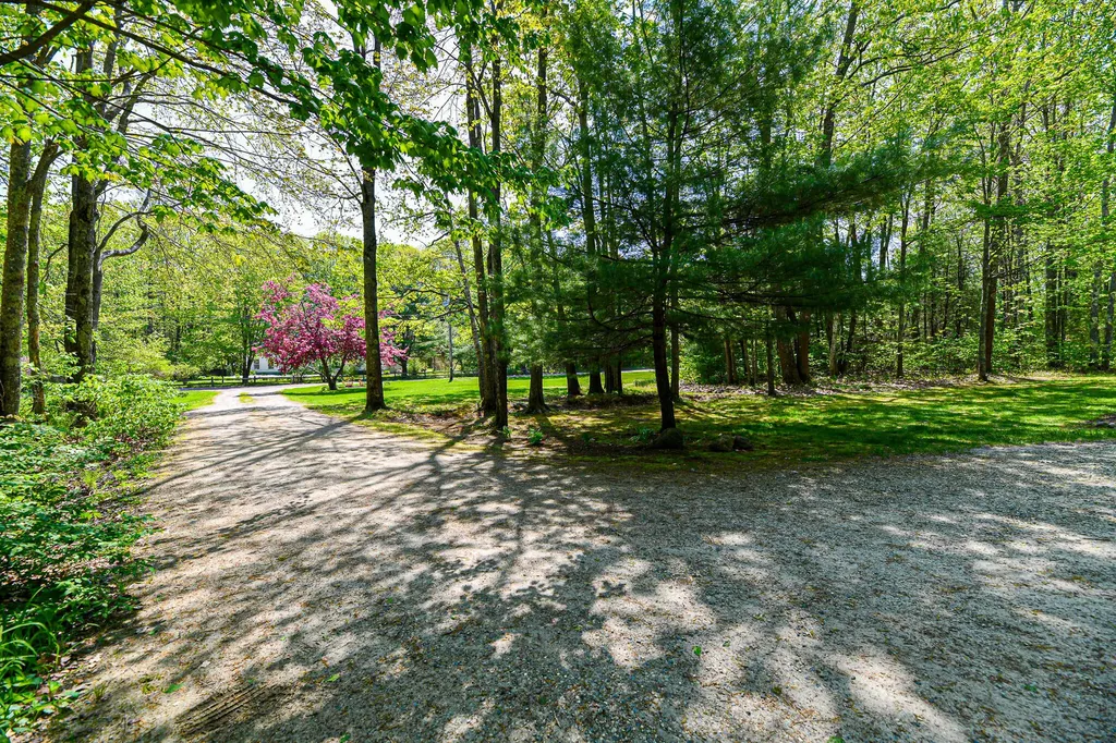 8 Chapman Lane Kennebunk ME 04043