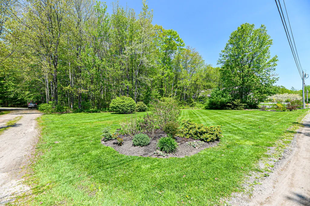 8 Chapman Lane Kennebunk ME 04043