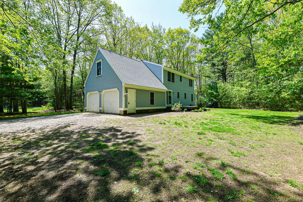 8 Chapman Lane Kennebunk ME 04043
