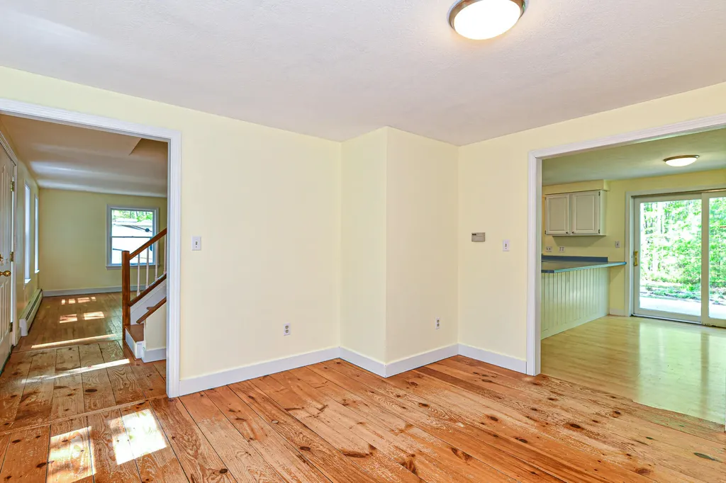 8 Chapman Lane Kennebunk ME 04043
