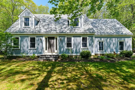 8 Chapman Lane Kennebunk ME 04043