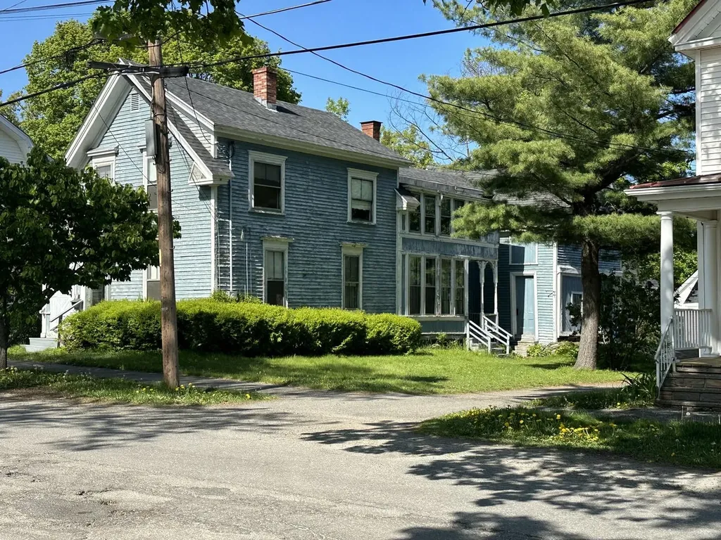 27 Fern Street Bangor ME 04401