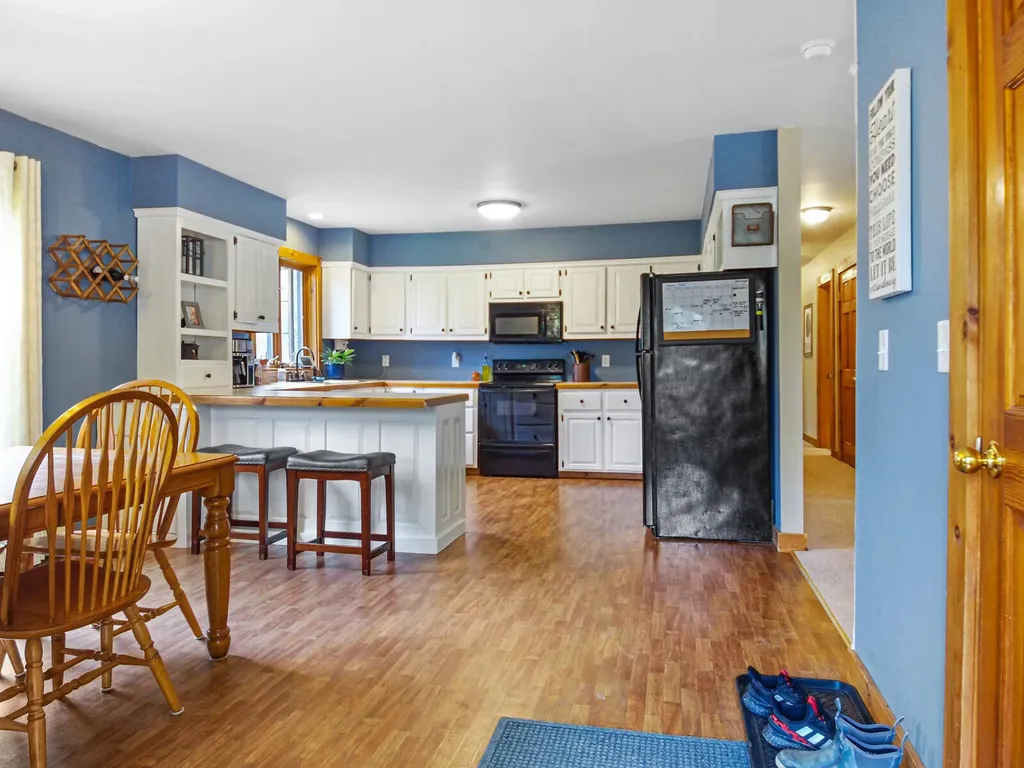 222 Neck Road West Gardiner ME 04345