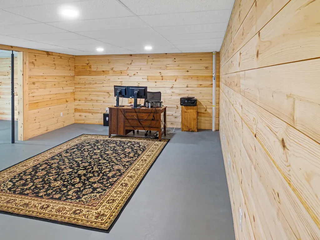 222 Neck Road West Gardiner ME 04345