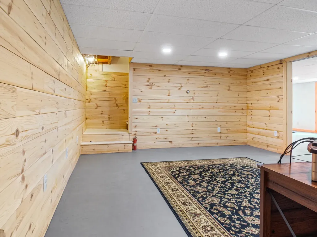 222 Neck Road West Gardiner ME 04345