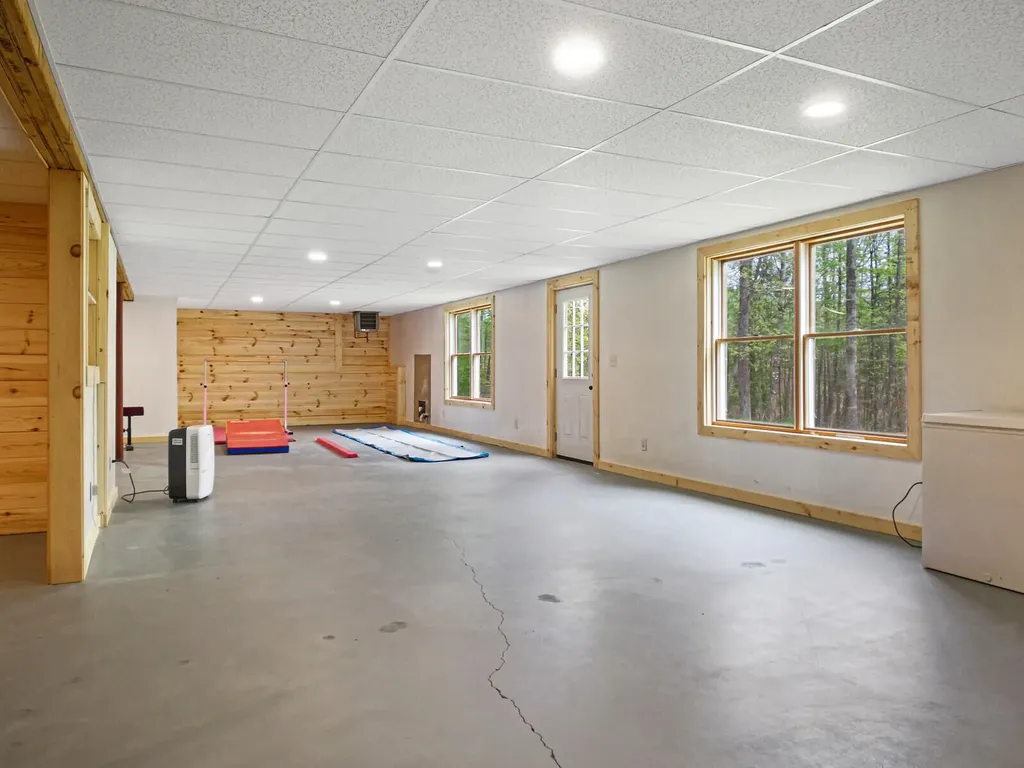 222 Neck Road West Gardiner ME 04345