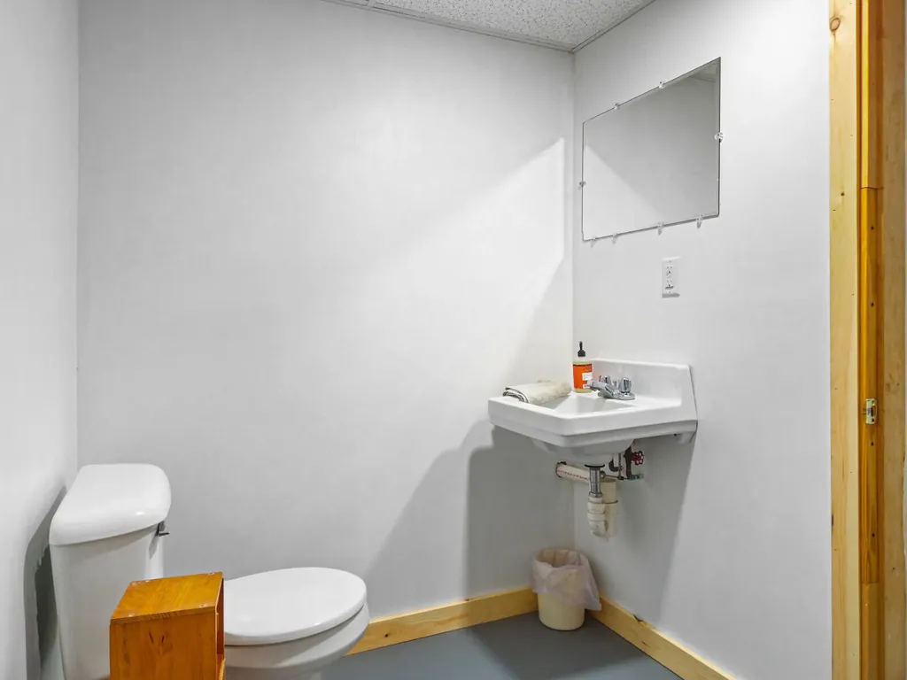 222 Neck Road West Gardiner ME 04345