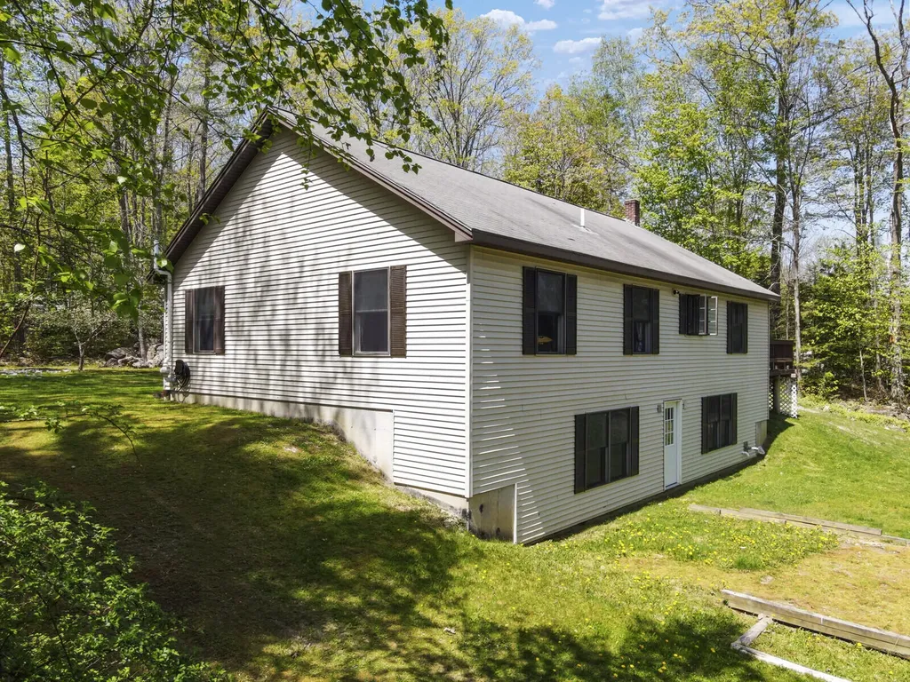 222 Neck Road West Gardiner ME 04345