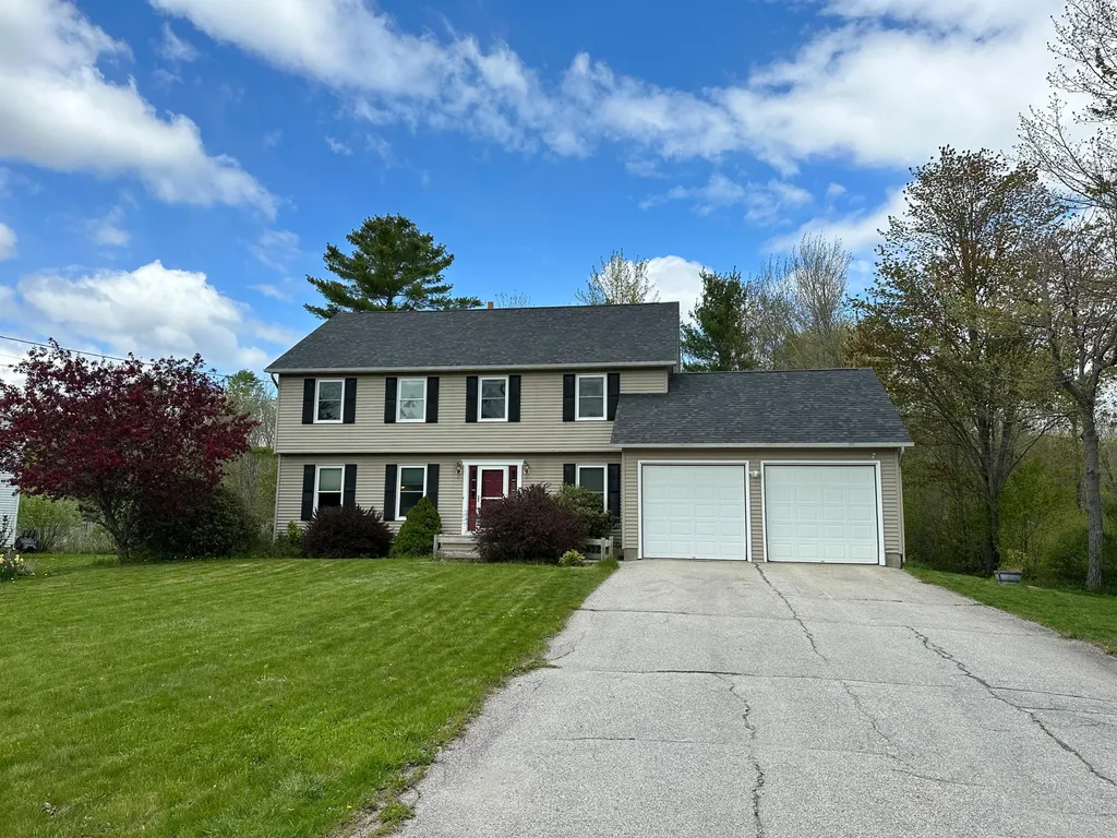 102 Canterbury Road Brewer ME 04412