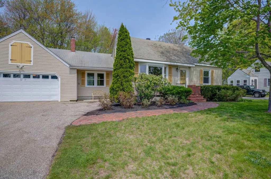 6 Asselyn Drive Scarborough ME 04074