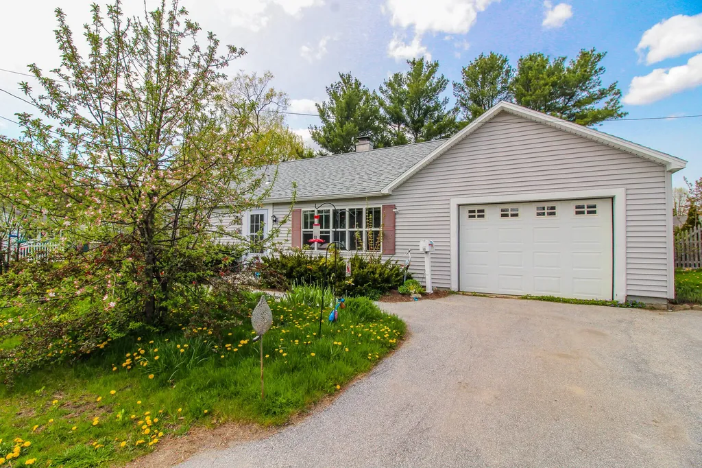 10 Sherman Avenue Bangor ME 04401