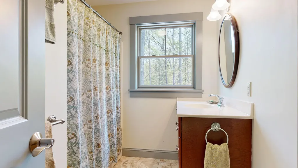 19 New Adams Road Kennebunkport ME 04046