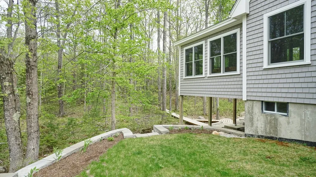 19 New Adams Road Kennebunkport ME 04046