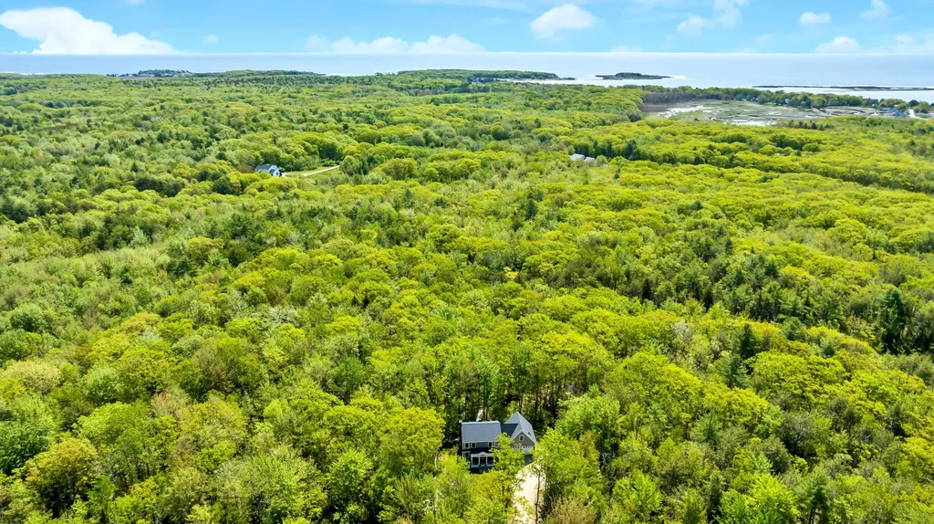 19 New Adams Road Kennebunkport ME 04046