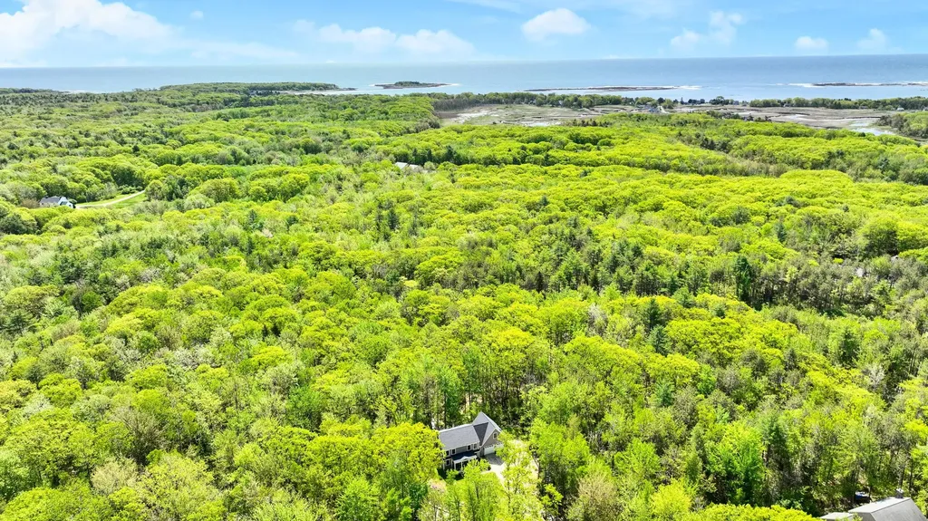 19 New Adams Road Kennebunkport ME 04046