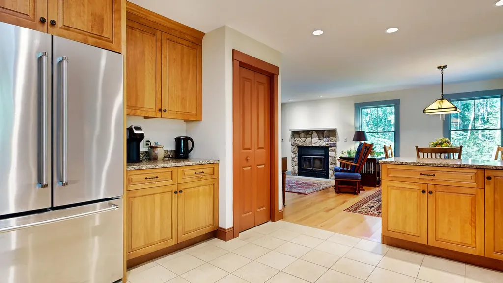 19 New Adams Road Kennebunkport ME 04046