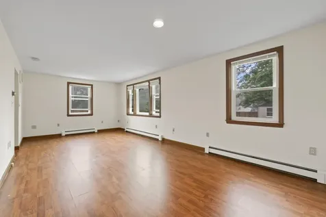 872 Riverside Street Portland ME 04103