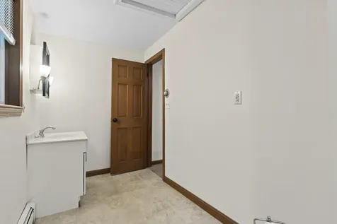872 Riverside Street Portland ME 04103