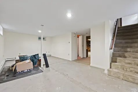 872 Riverside Street Portland ME 04103