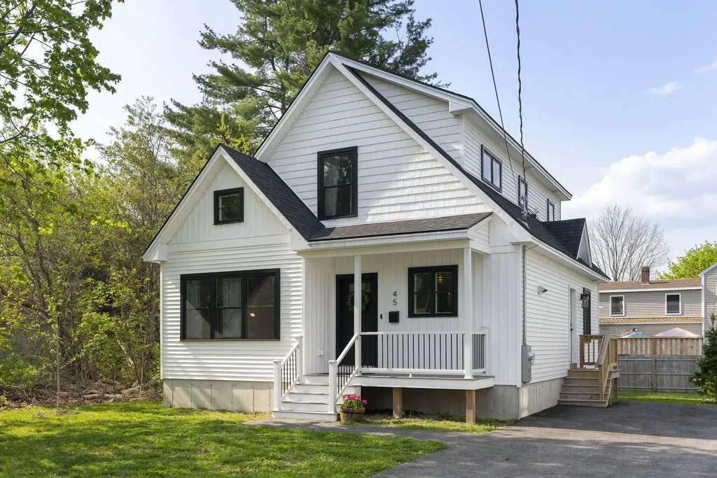 45 Harborview Avenue South Portland ME 04106