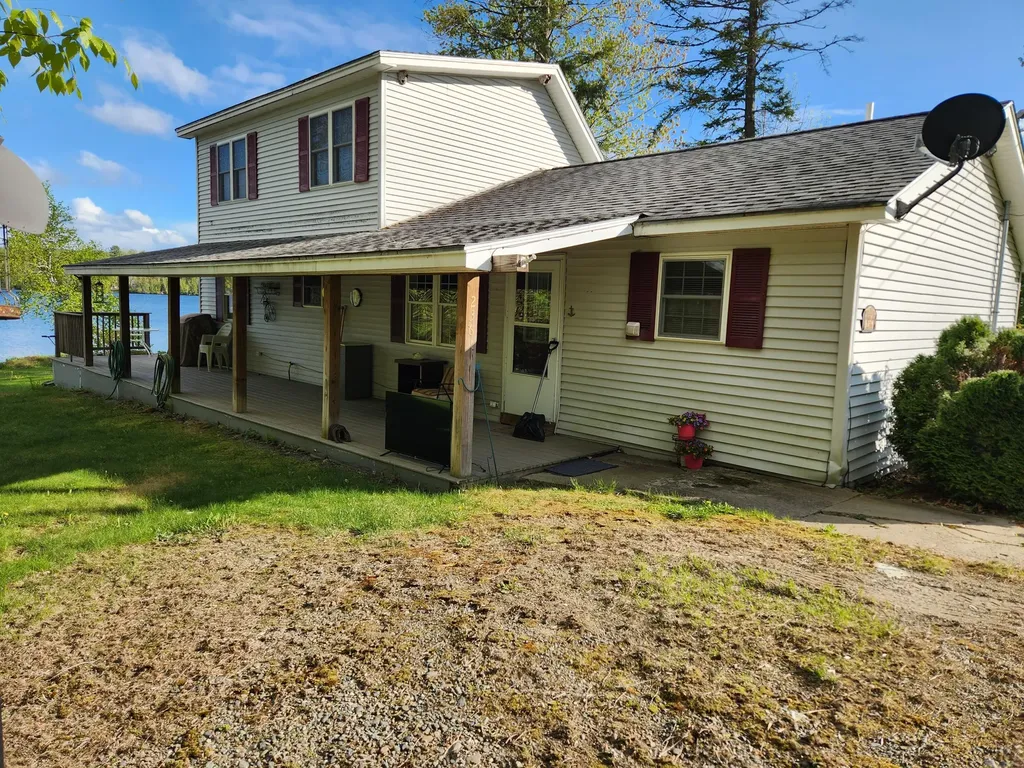 236 Danny Drive Lincoln ME 04457