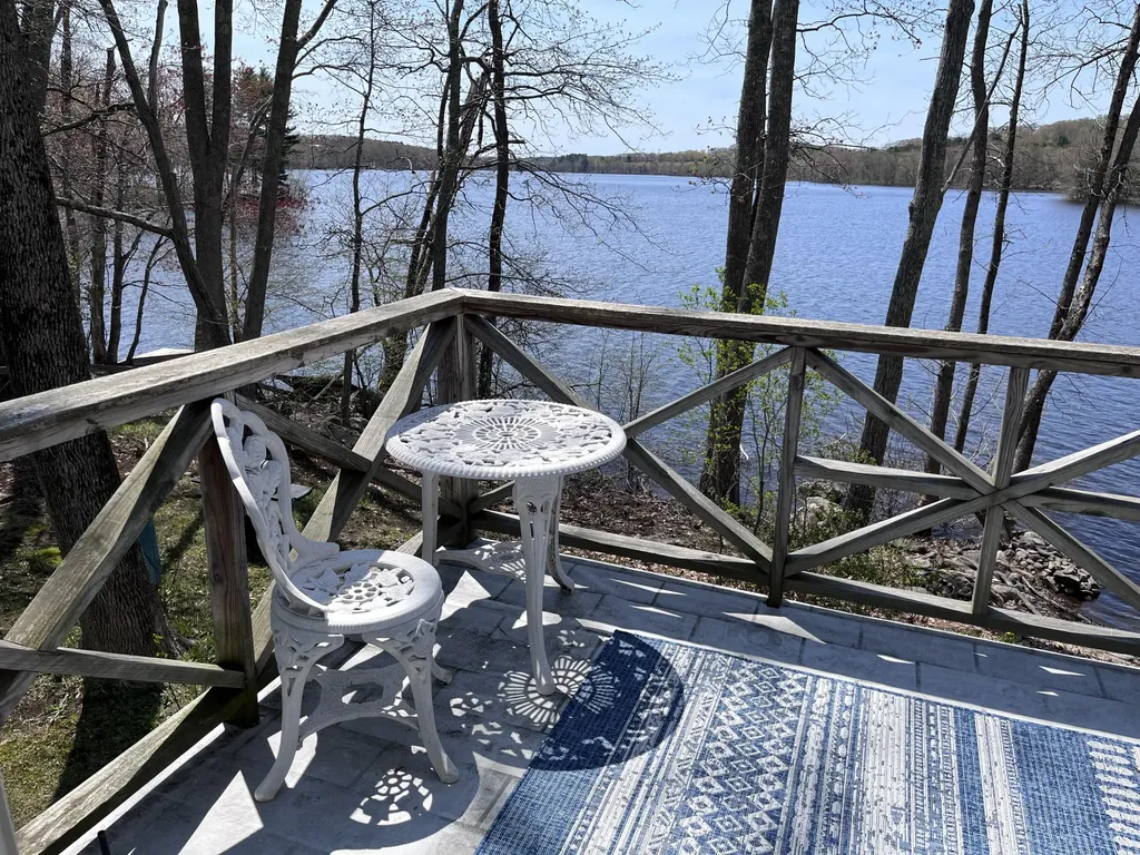 102 Hills Point Union ME 04862