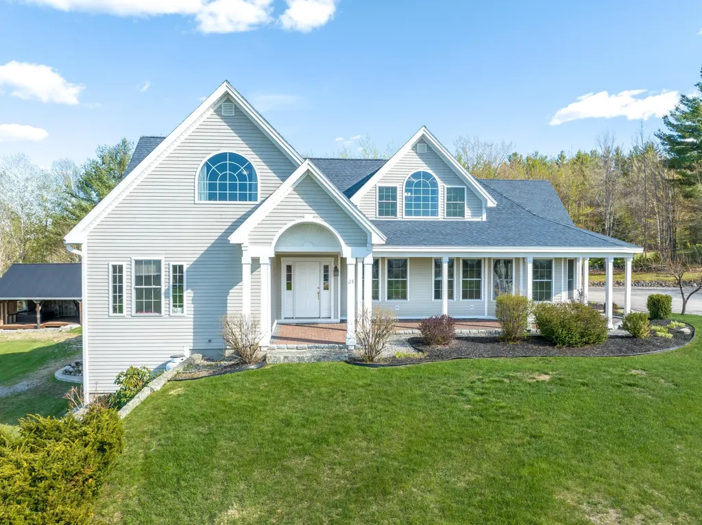 25 Heritage Drive Sweden ME 04040