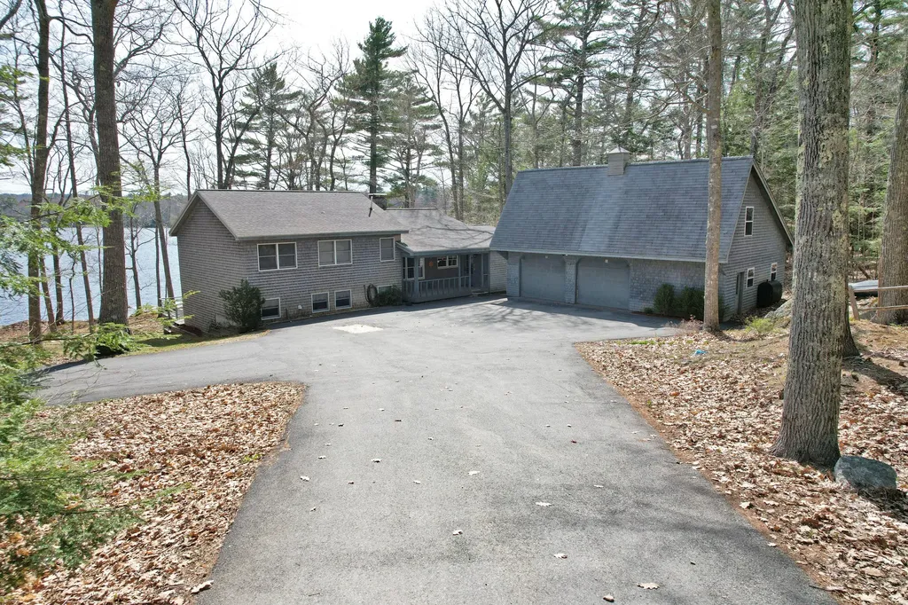 11 Evergreen Way Orland ME 04472