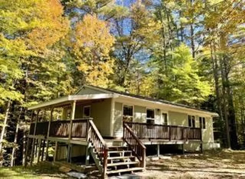 17 Haggetts Way Bridgton ME 04009