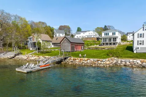 16 Giles Place Boothbay Harbor ME 04538