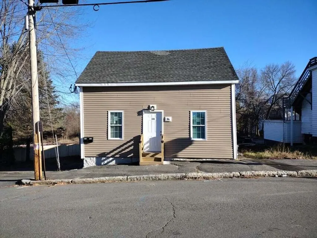 36 Saint Marys Street Biddeford ME 04005