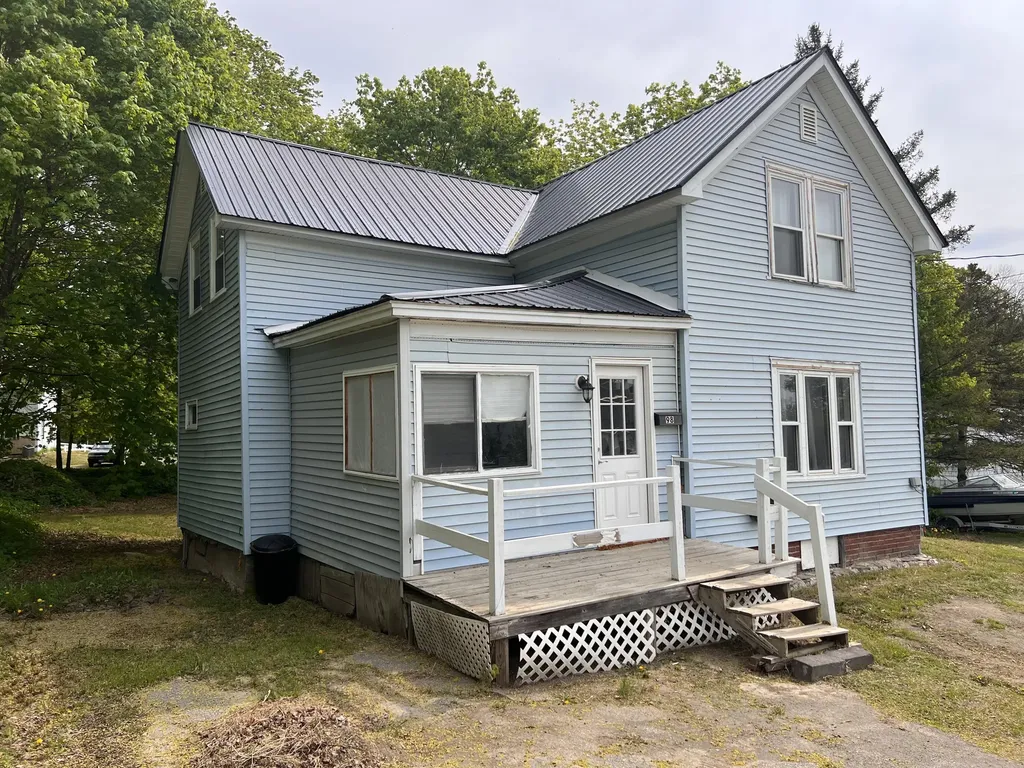 98 Lincoln Street Dexter ME 04930