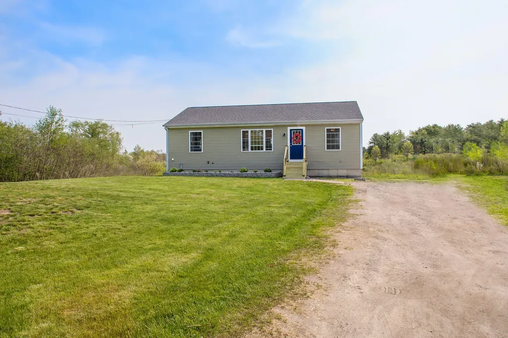 34 Hill Road Arundel ME 04046