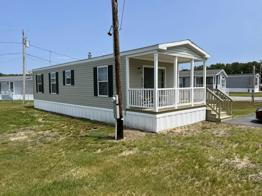 85 Scarponi Drive Brunswick ME 04011