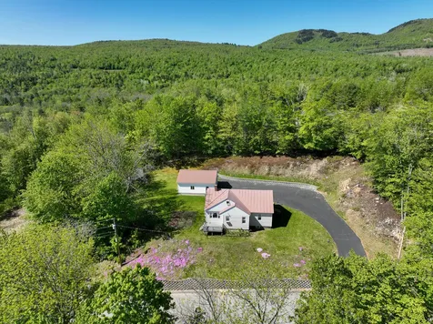651 Maple Street Rumford ME 04276
