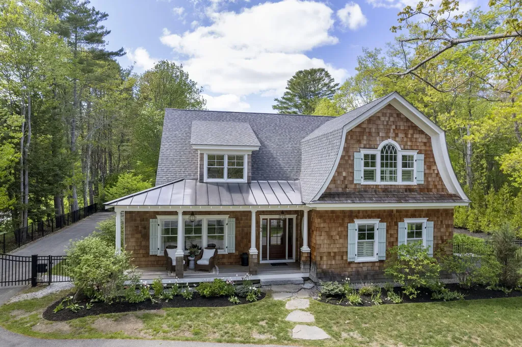 194 Foreside Road Falmouth ME 04105