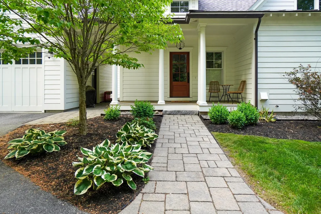 194 Foreside Road Falmouth ME 04105