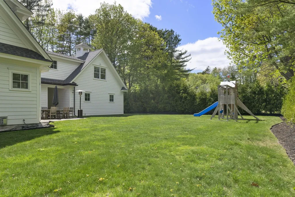 194 Foreside Road Falmouth ME 04105