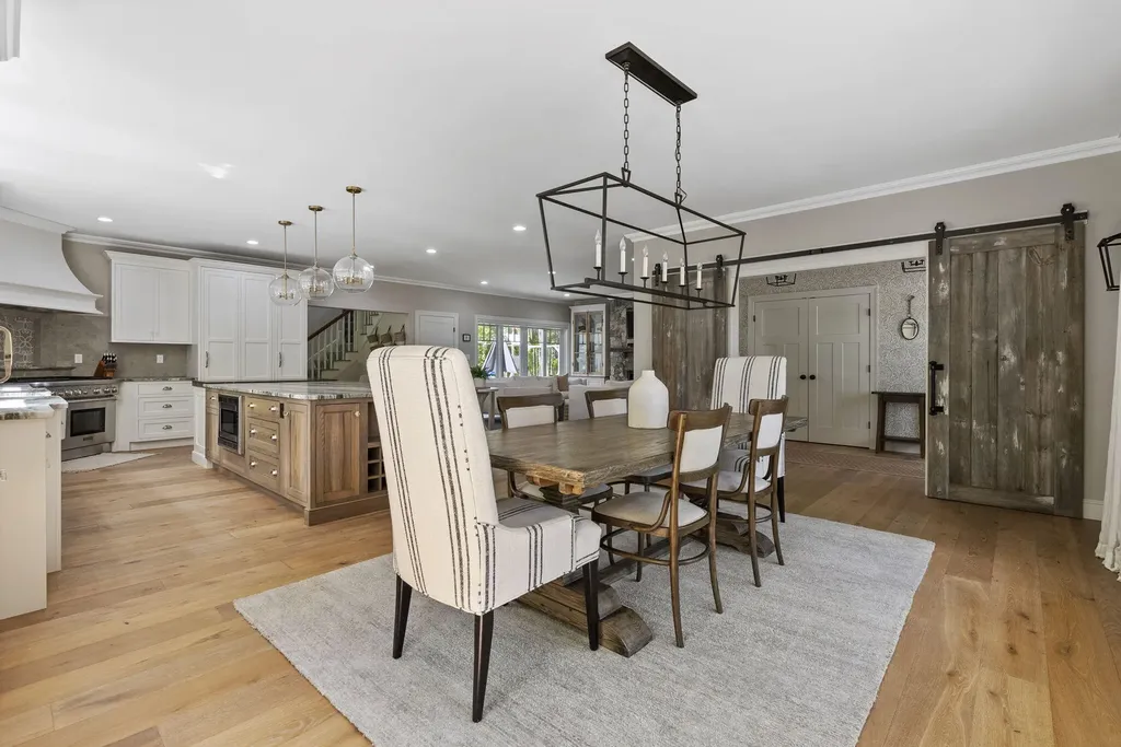 194 Foreside Road Falmouth ME 04105