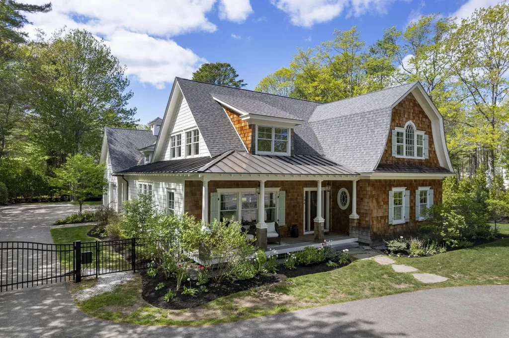 194 Foreside Road Falmouth ME 04105