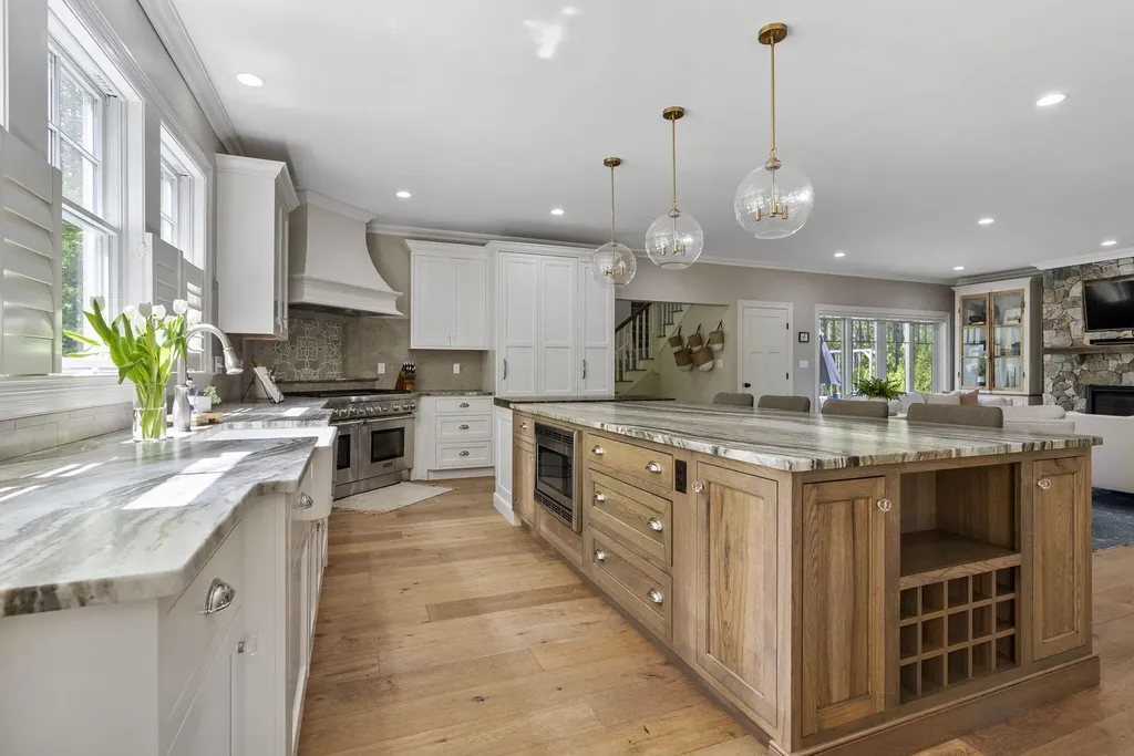 194 Foreside Road Falmouth ME 04105