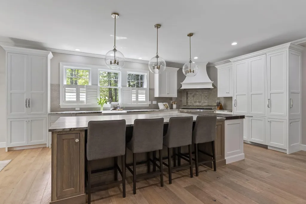 194 Foreside Road Falmouth ME 04105